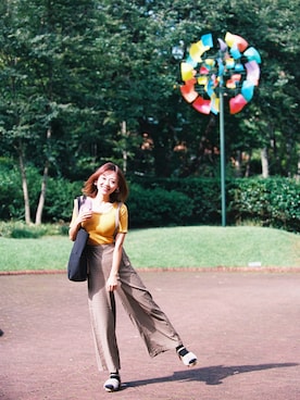 「BEAMS（ビームス）のアイテム（クラッチバッグ）」を使った、Uniquebanbanさん（レディース・165cm）の秋コーディネート