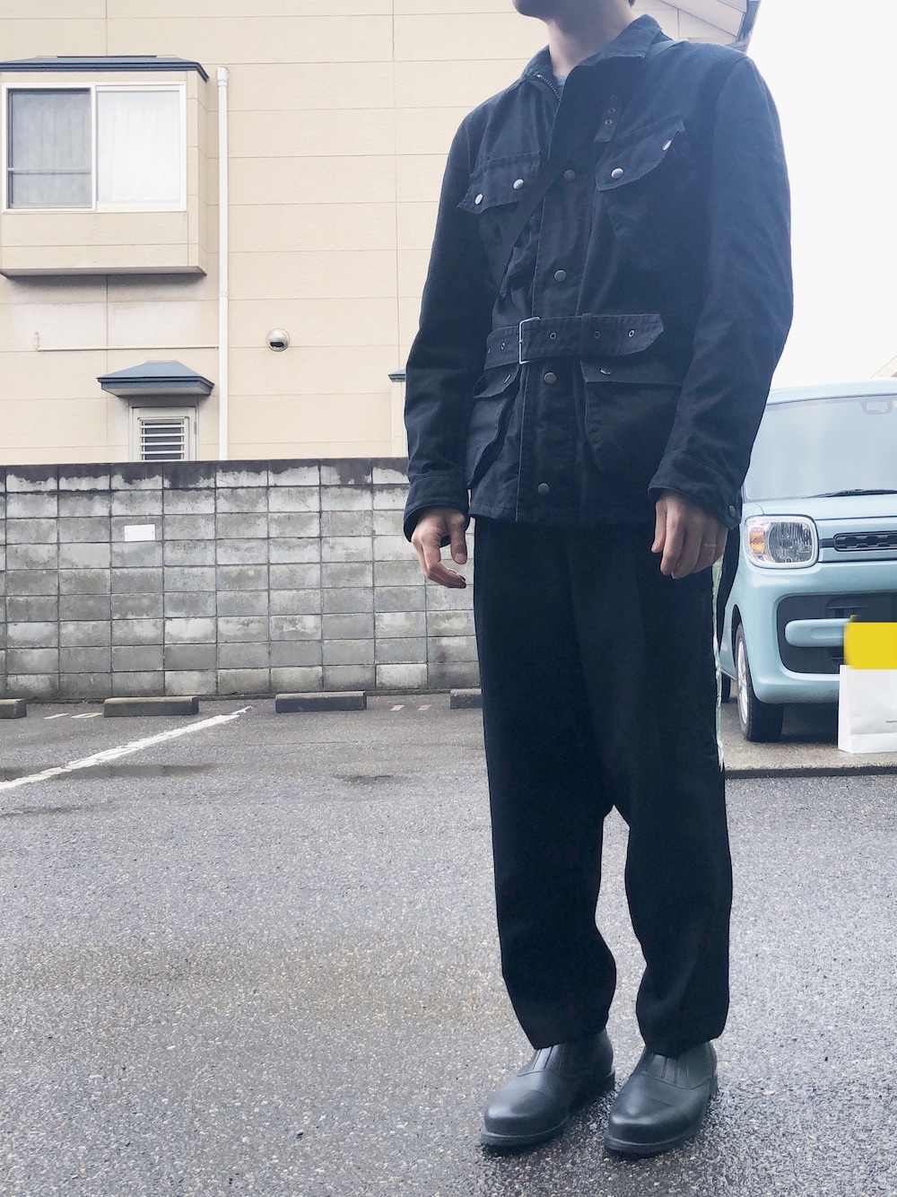 「シンプルコーデ、カジュアルコーデ、今日のコーデ、ブラック、低身長」｜「COMME des GARCONS HOMMEのアイテム（ミリタリージャケット、ブラック系）」を使った、myucさん（メンズ・170cm）の冬コーディネートの1枚目の写真