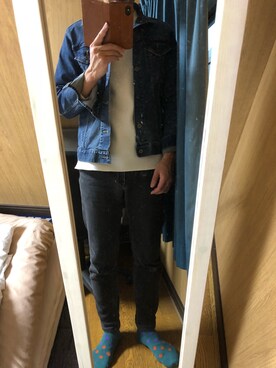 「くつした」｜「アイテム（デニムジャケット）」を使った、るのはさん（メンズ・170cm）の春コーディネート