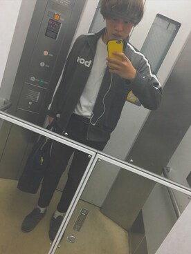 「Reebok（リーボック）のアイテム（その他アウター）」を使った、®️さん（メンズ・178cm）の秋コーディネート