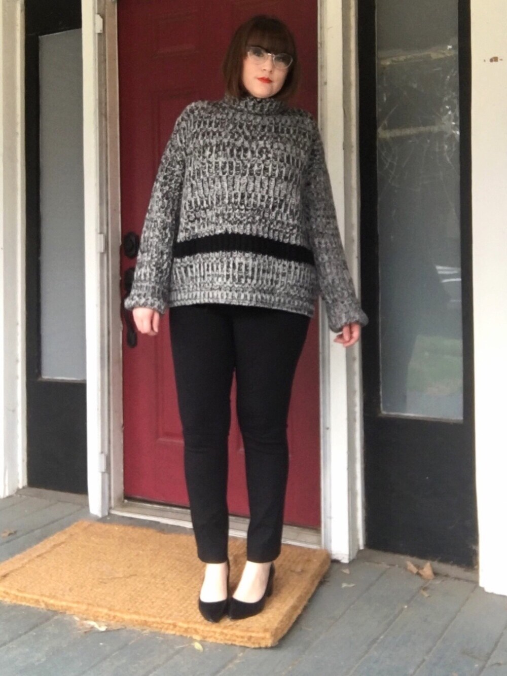 「stripe、cozy、Rochas、Alexander Wang、classic、turtleneck」｜「rag & boneのRag & Bone Simone Pants（その他パンツ、ブラック系）」を使った、mandarkさん（レディース・157cm）の冬コーディネートの1枚目の写真