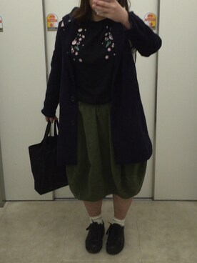 「AS KNOW AS plus（アズノゥアズプラス）のアイテム（スカート、グリーン系）」を使った、かりんさん（レディース・157cm）の冬コーディネート