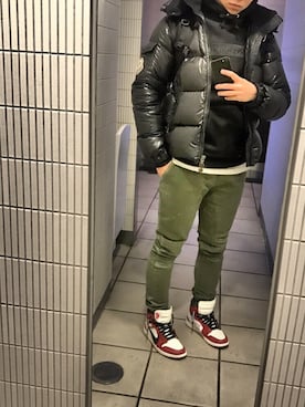 「OFF-WHITE」｜「アイテム（ダウンジャケット/コート）」を使った、Mitsuさん（メンズ・165cm）の冬コーディネート