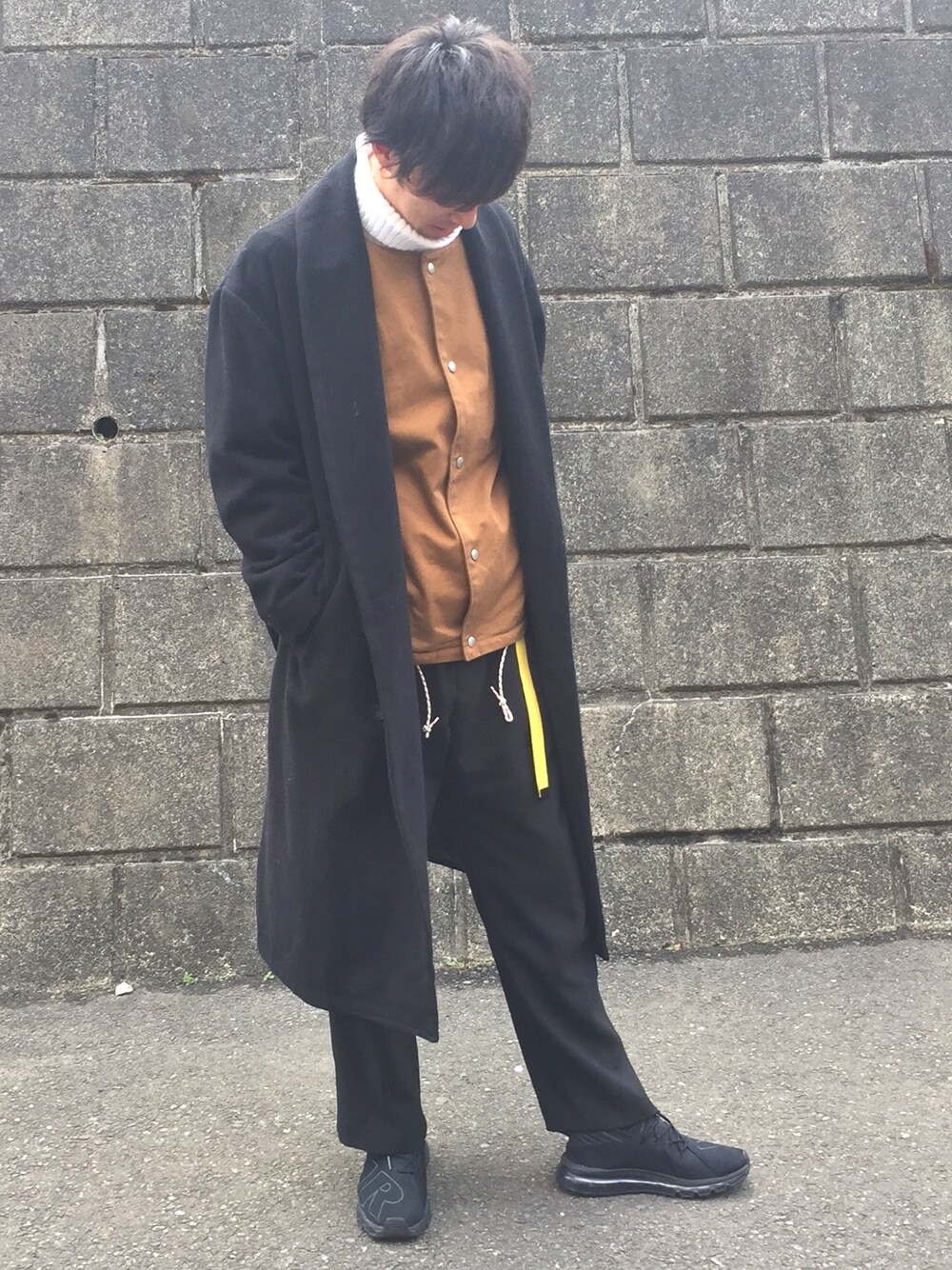 「WEGOのWEGO/ケーブルハイネックニット（ニット/セーター、ホワイト系）」を使った、とらさん（メンズ・175cm）の冬コーディネートの1枚目の写真