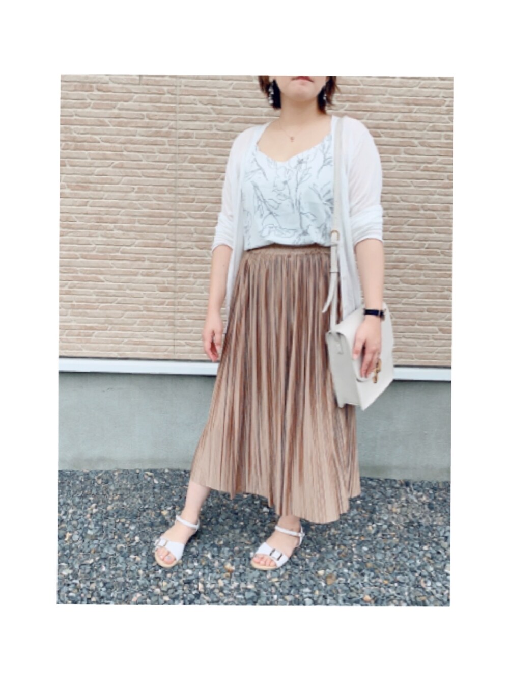 「休日スタイル、大人コーデ、プチプラ、おしゃれさんと繋がりたい、いいね、save、フォローお願いします🤑、スカート、ユニクロ、しまむら、fifth」｜「fifthのレトロフラワーデザインキャミソール（キャミソール、ホワイト系）」を使った、maaa31yuoさん（レディース・155cm）の夏コーディネートの1枚目の写真