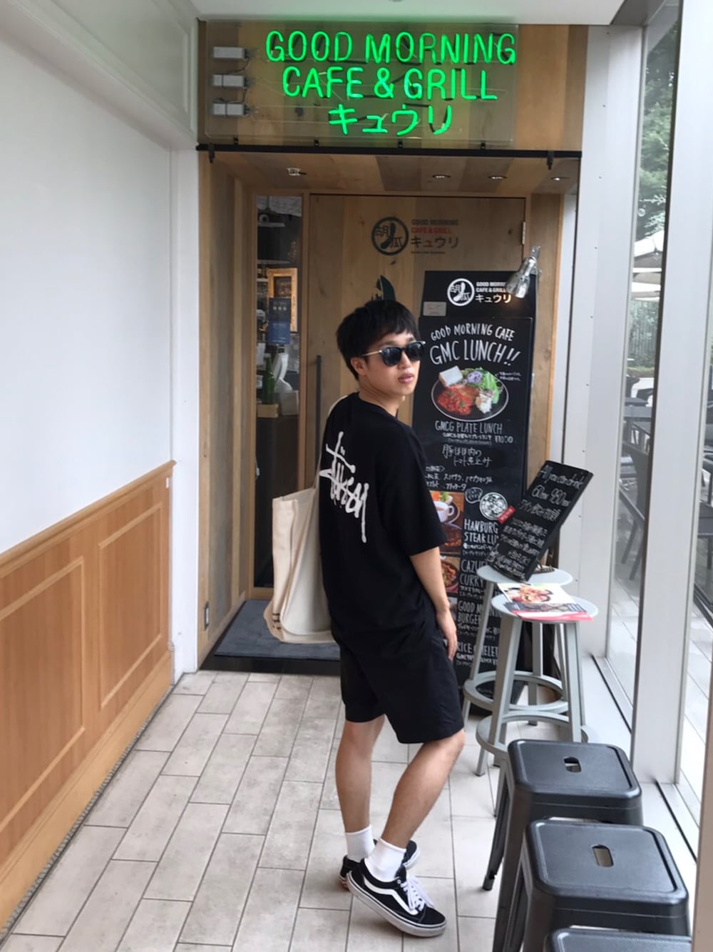 「休日スタイル、シンプル、夏コーデ、VANS、黒」｜「STUSSYのBasic Stussy（Tシャツ/カットソー、ブラック系）」を使った、チビ太くん。さん（メンズ・160cm）の夏コーディネートの1枚目の写真