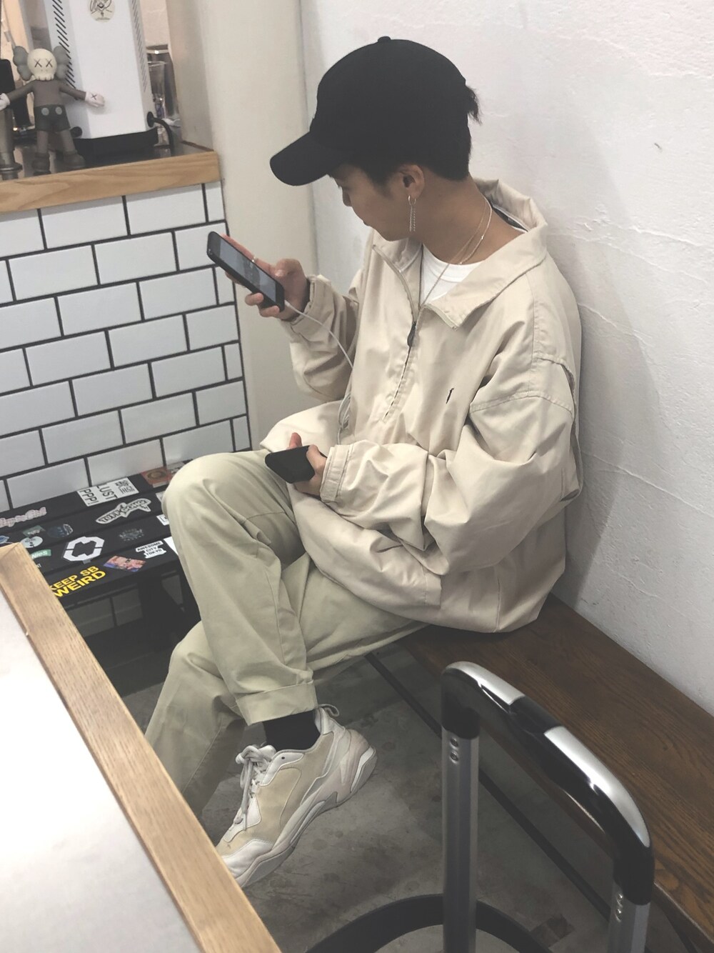 「シンプル、ベージュ、セットアップ、stussy、Polo Ralph Lauren、PUMA、韓国ファッション、おしゃれさんと繋がりたい」｜「PUMAの【PUMA/プーマ】THUNDERDESERT（スニーカー、ホワイト系）」を使った、チビ太くん。さん（メンズ・161cm）の冬コーディネートの1枚目の写真