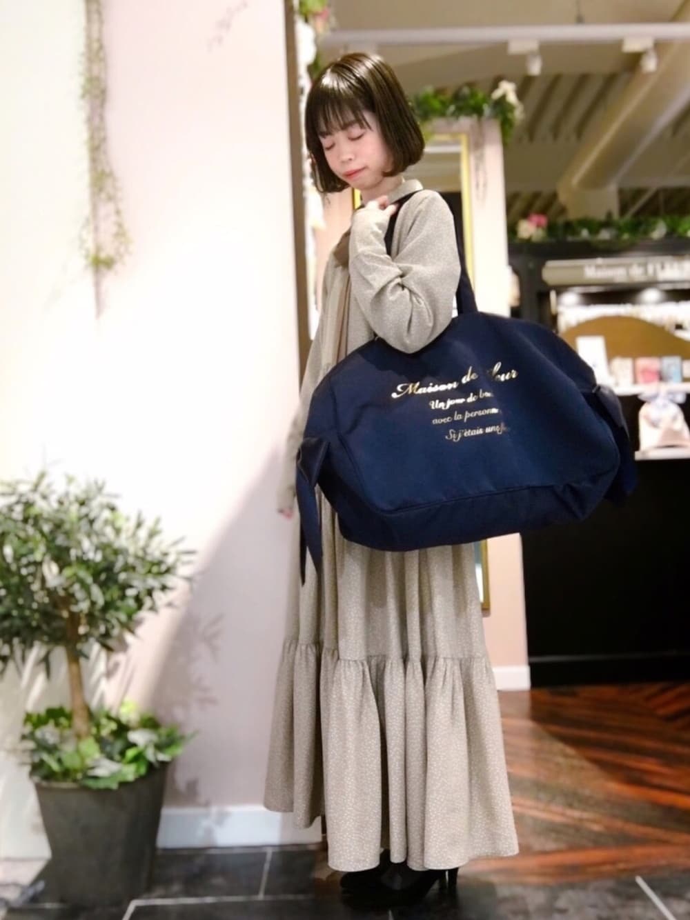 メゾンドフルール　列車に飛び乗るボストンバッグ 新品 メゾンドフルール 列車に飛び乗るボストンバッグ （メゾン