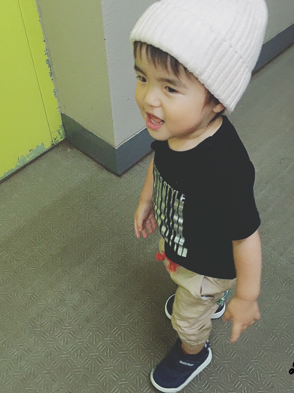 「Branshes、しまむら、RADCHAP、キッズコーデ、子供服」｜「BRANSHESのバーコード風プリント半袖Tシャツ（Tシャツ/カットソー、ブラック系）」を使った、kun☆さん（レディース・80cm）の夏コーディネートの1枚目の写真