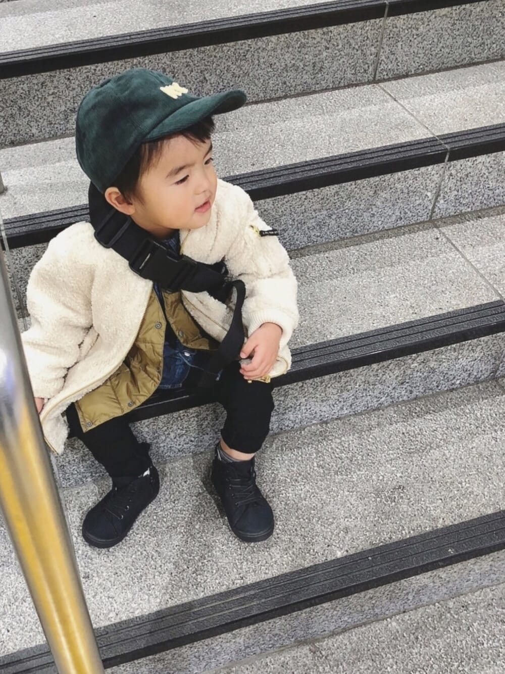 「キッズファッション、キッズコーデ、男の子、男の子コーデ、おしゃれさんと繋がりたい、カジュアルコーデ、おとこのこ」｜「Ocean&GroundのコーデュロイクラシックBB　CAP（48～56cm)（キャップ、グリーン系）」を使った、kun☆さん（キッズ・80cm）の冬コーディネートの1枚目の写真