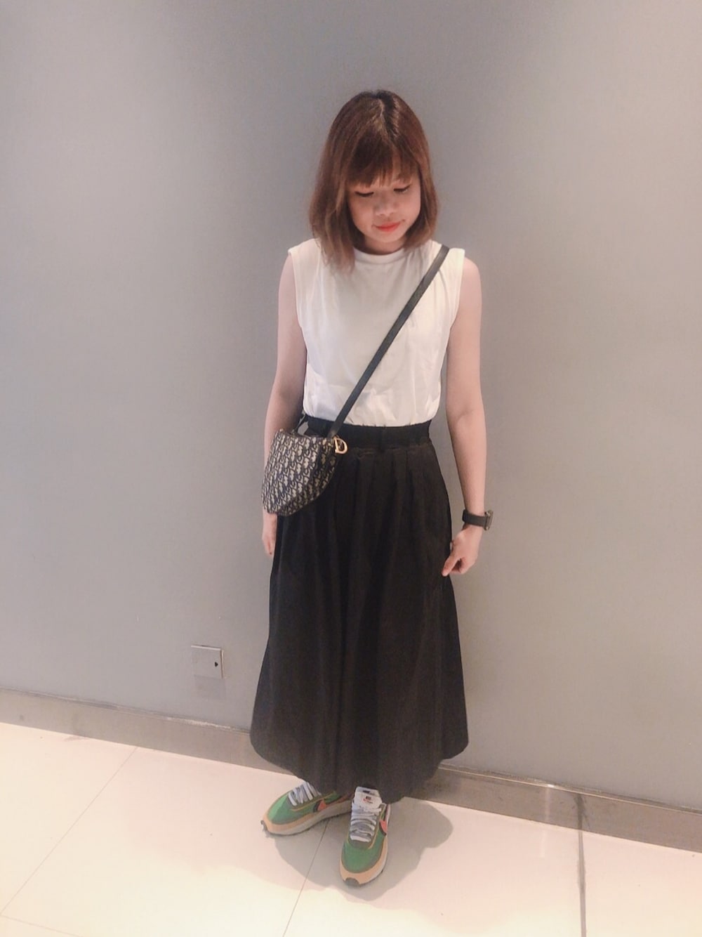 「夏、ootd、休日スタイル、休日コーデ、足元倶楽部、sacai、casual、夏コーデ、白Tシャツ」｜「GUの（GU）クロップドタンクトップ（トップス、ホワイト系）」を使った、Yuko Tsyさん（レディース・163cm）の夏コーディネートの1枚目の写真