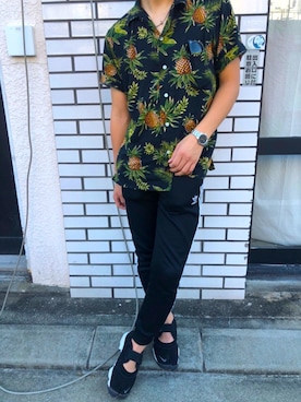 「Ray-Ban（レイバン）のRay-Ban RB4262D(アジア限定) RB4262D57601/87（サングラス）」を使った、マークさん（メンズ・170cm）の冬コーディネート