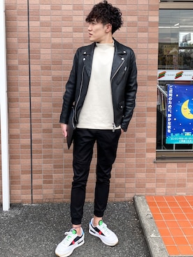 「ジョガーパンツ」｜「アイテム（ライダースジャケット）」を使った、kouseiさん（メンズ・178cm）の冬コーディネート