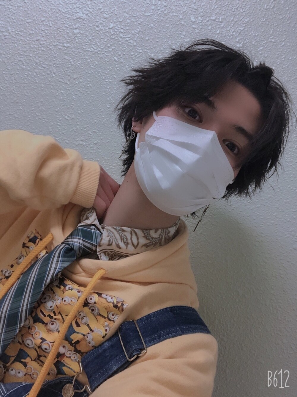 「おしゃれさんと繋がりたい、ユニバ、ミニオンズ、オーバーサイズ、ネクタイ、オーバーオール、イヤリング、ラルフローレン、ding、古着」｜「remerのアイテム（イヤリング（片耳用）、シルバー系）」を使った、好きぞ触れにやさん（メンズ・169cm）の冬コーディネートの1枚目の写真