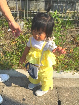 「おさんぽスタイル」｜「アイテム（オールインワン・サロペット）」を使った、ふうちゃんさん（キッズ・80cm）の春コーディネート