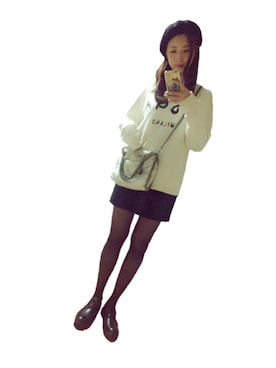 「MSGM（エムエスジーエム）のアイテム（スウェット）」を使った、シュクさん（レディース・169cm）の冬コーディネート