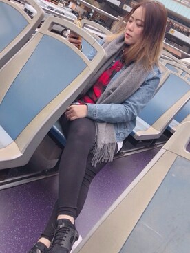 腳翠娜さんのコーディネート