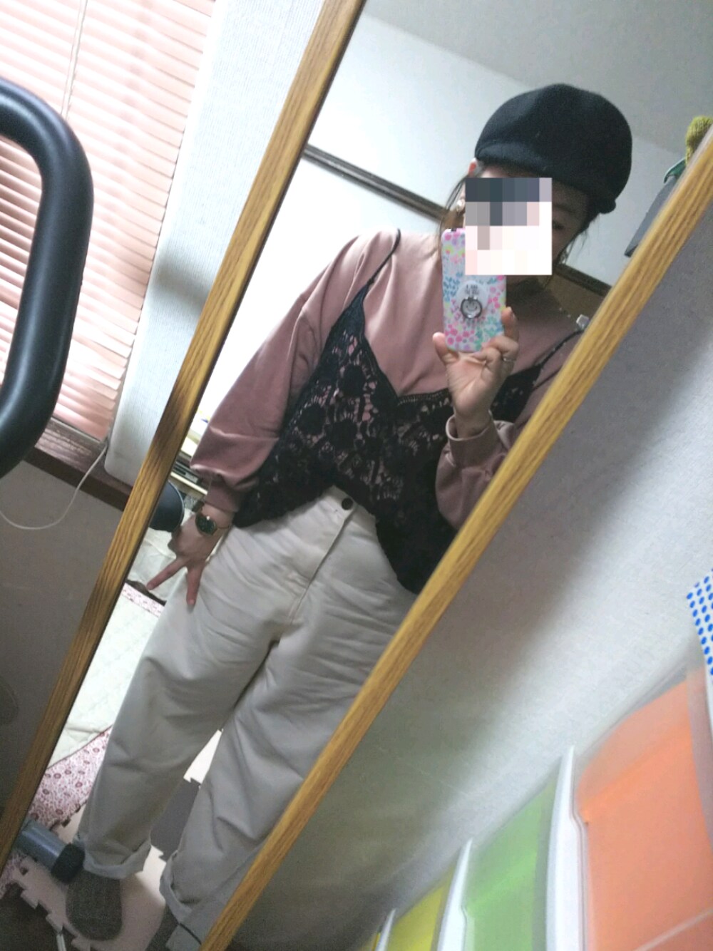 「大きいサイズ、しまむら、ぽっちゃり、プチプラのあや」｜「しまむらのアイテム（パンツ、ホワイト系）」を使った、もーちゃんさん（レディース・157cm）の冬コーディネートの1枚目の写真