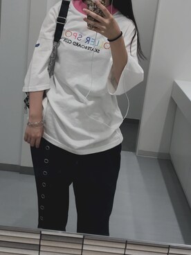「Guess（ゲス）のアイテム（スラックス）」を使った、MOBさん（レディース・165cm）の夏コーディネート