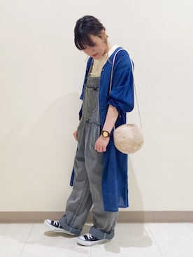 「CUBE SUGAR（キューブシュガー）のアイテム（サロペット/オーバーオール）」を使った、キョウコさん（レディース・160cm）の春コーディネート