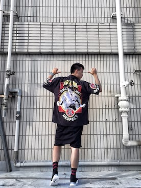 「DRKSHDW by RICK OWENS（ダークシャドウ バイ リックオウエンス）のアイテム（カーゴパンツ）」を使った、Jay Chenさん（メンズ・183cm）の秋コーディネート
