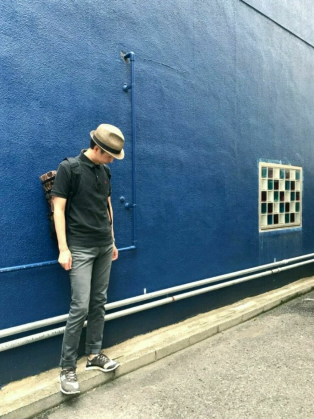 「夏のワントーンコーデ、トモ服、シンプルコーデ、グレー基調、カメラ好きな人と繋がりたい、一点豪華主義、カメラ男子」｜「ROLEXのGMT MASTER ref.16700（アナログ腕時計、ブラック系）」を使った、tomoomoさん（メンズ・176cm）の夏コーディネートの1枚目の写真