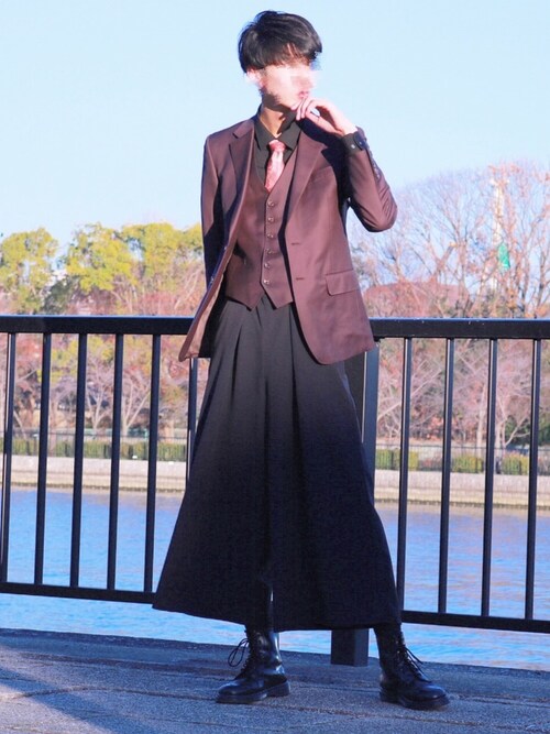 Ryo使用「ITEMS URBANRESEARCH（TRストレッチワイドパンツ）」的時尚穿搭