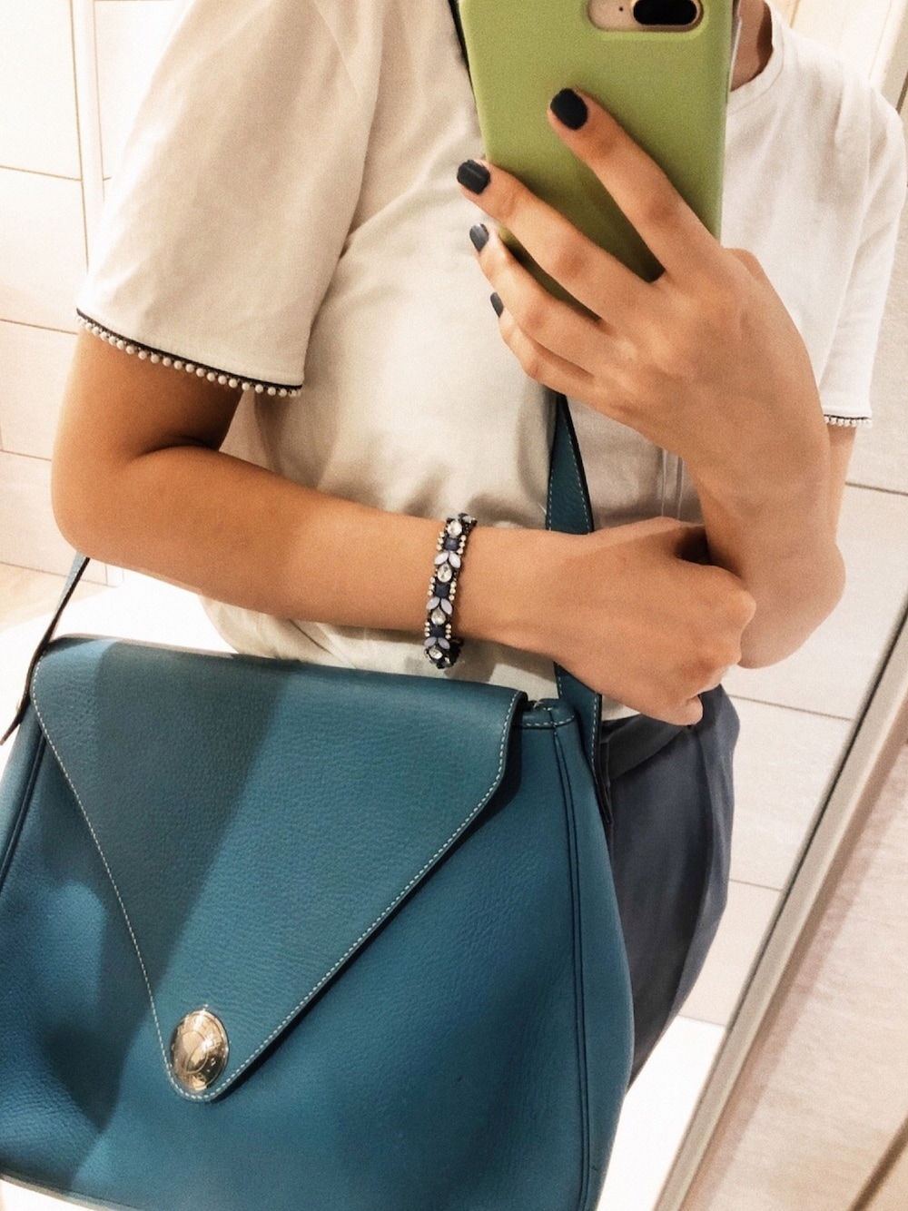 「September、ZARA、HERMES、GU」｜「HERMESのアイテム（バッグ、ブルー系）」を使った、Iさん（レディース・161cm）の秋コーディネートの1枚目の写真