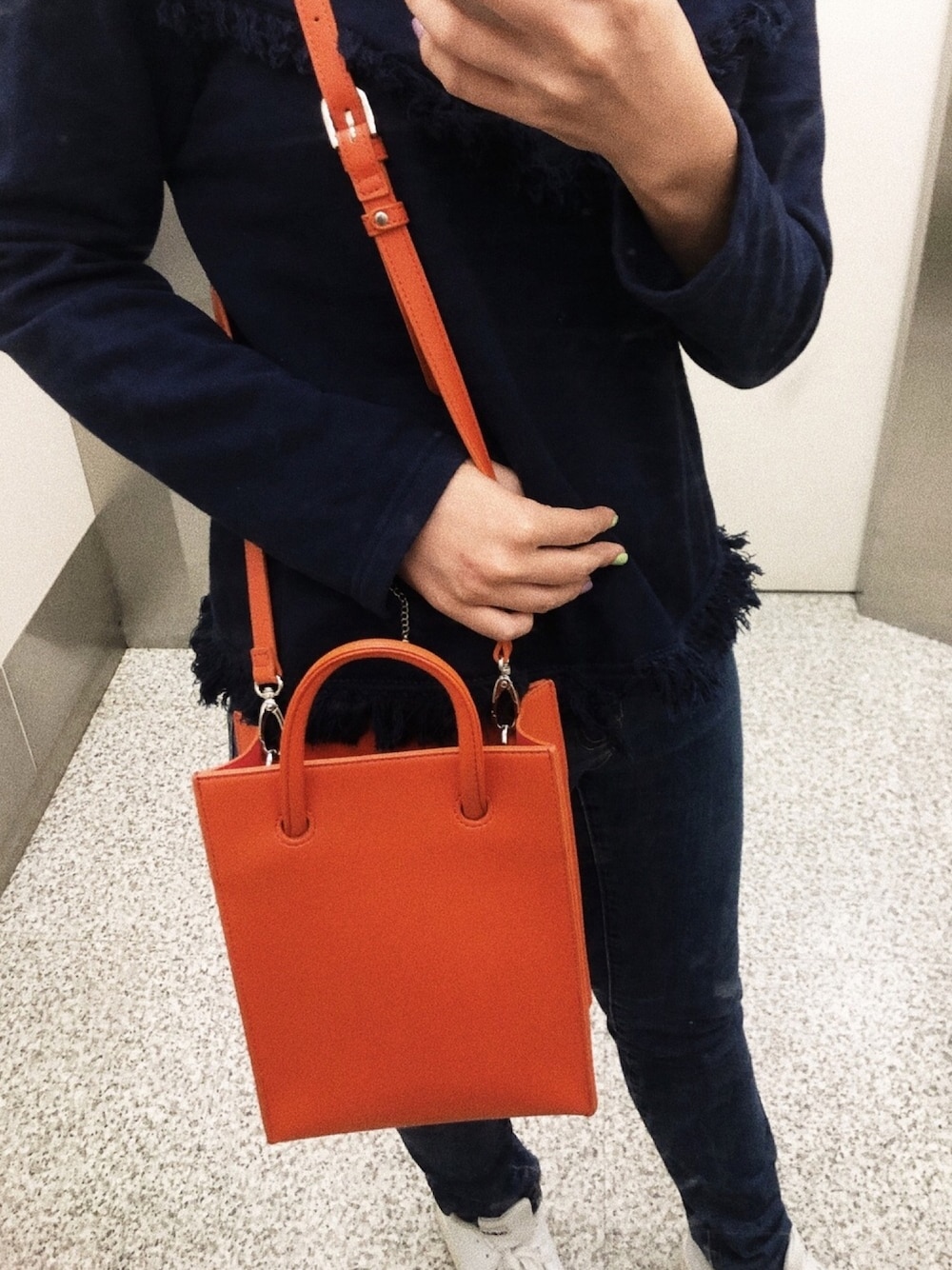 「秋のコーデ、ootd、9月、JEANASiS、adidas、GU」｜「JEANASISのミニショッパーバッグ/841460（ショルダーバッグ、オレンジ系）」を使った、Iさん（レディース・161cm）の秋コーディネートの1枚目の写真
