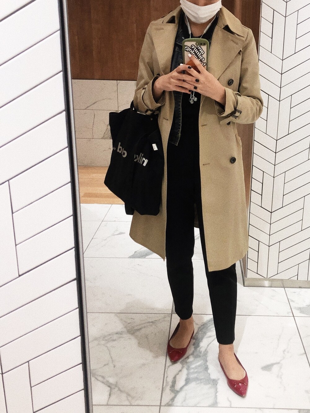 「秋コーデ、今日のコーデ、ootd」｜「niko and...のニコロゴトート2WAYバッグ【niko and...】（トートバッグ、ブラック系）」を使った、Iさん（レディース・161cm）の秋コーディネートの1枚目の写真