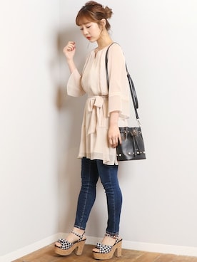 「dazzlin（ダズリン）のアイテム（バッグ）」を使った、dazzlin SHOP STAFFさん（レディース・163cm）の春コーディネート