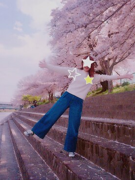 「UNIQLO（ユニクロ）のアイテム（ニット/セーター、ホワイト系）」を使った、sayaさん（レディース・166cm）の春コーディネート