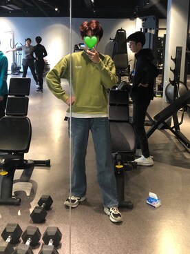 「日系极简」｜「アイテム（スウェット）」を使った、woosung_dさん（メンズ・175cm）の秋コーディネート