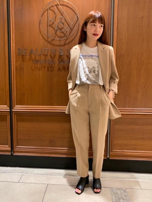 ビューティ ユース ユナイテッドアローズ 福岡店丸岡 愛美さんのtシャツ カットソーを使ったコーディネート Zozotown