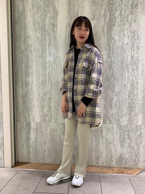 ビューティ ユース ユナイテッドアローズ 福岡店丸岡 愛美さんのシャツ ブラウスを使ったコーディネート Zozotown