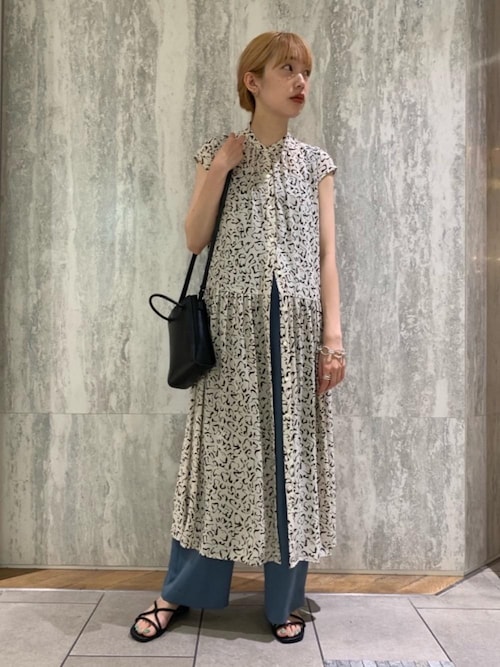 丸岡 愛美 ビューティ ユース ユナイテッドアローズ 福岡店 Beauty Youth United Arrowsのサンダルを使ったコーディネート Wear