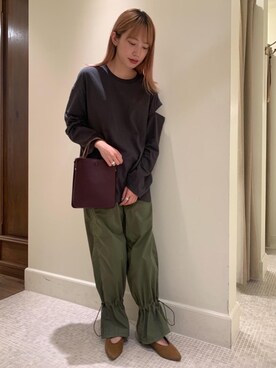 「RECOMMEND  ITEM STYLING」｜「アイテム（パンプス）」を使った、丸岡　愛美さん（レディース・159cm）の秋コーディネート