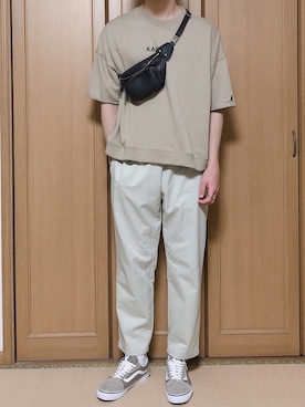 「SPINNS(スピンズ)のアイテム(ボディバッグ/ウエストポーチ)」を使った、Ryoさん(メンズ・187cm)の春コーディネート