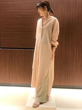「スリット」｜「アイテム（シャツワンピース）」を使った、Liesse STAFFさん（レディース・160cm）の夏コーディネート