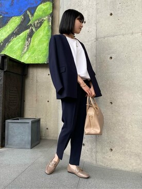 「ネイビーコーデ」｜「アイテム（ノーカラージャケット）」を使った、Liesse STAFFさん（レディース・162cm）の冬コーディネート