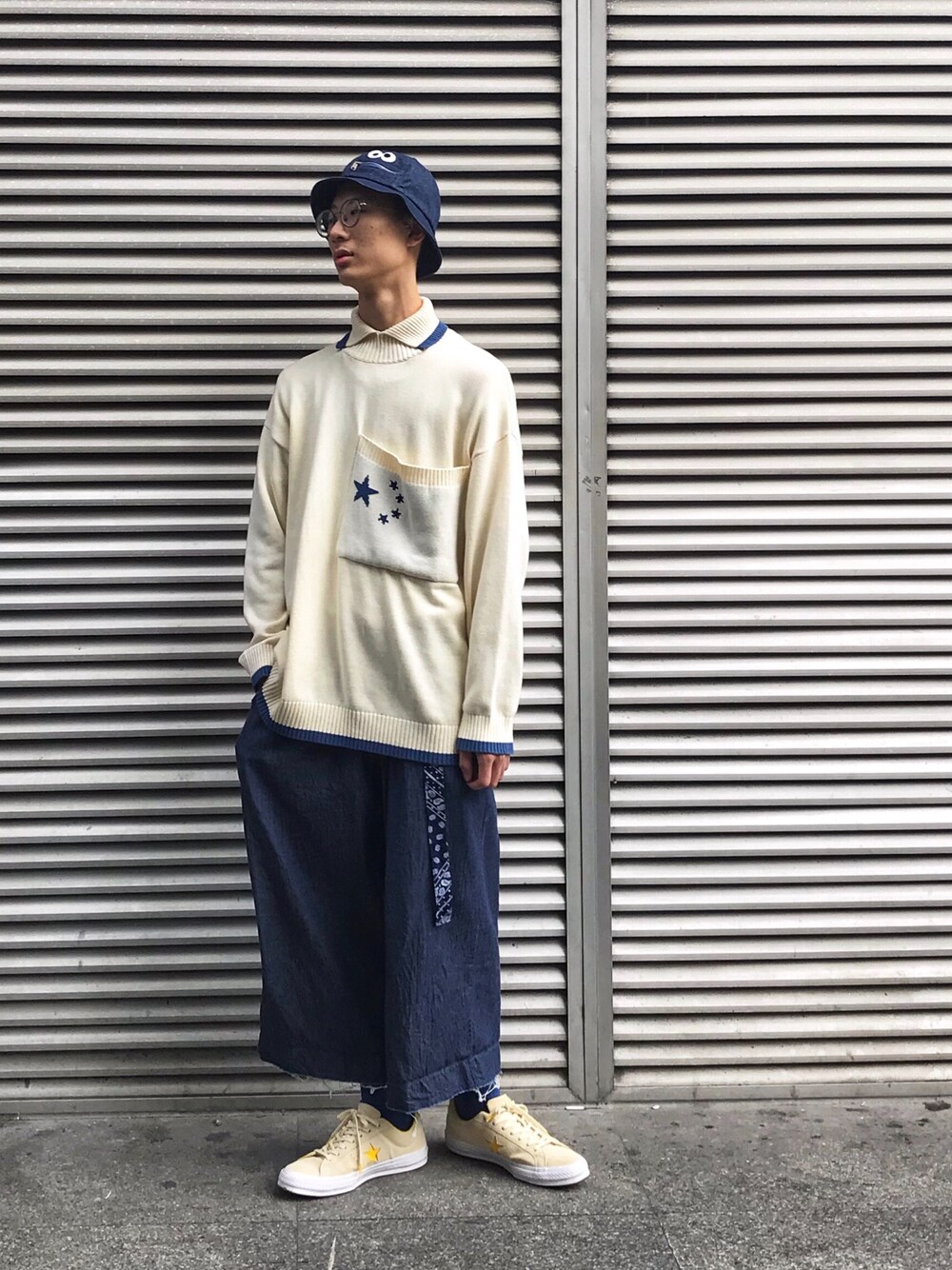 「ootd、秋コーデ、カジュアル、高校生、冬、ストリート、converse」｜「pros by chのアイテム（ニット/セーター、ベージュ系）」を使った、Doooooooopamineさん（メンズ・181cm）の秋コーディネートの1枚目の写真
