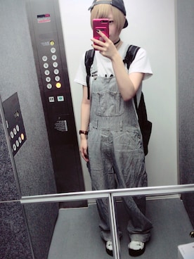 「Tシャツ×デニム」｜「アイテム（サロペット/オーバーオール）」を使った、きたさんさん（レディース・164cm）の秋コーディネート