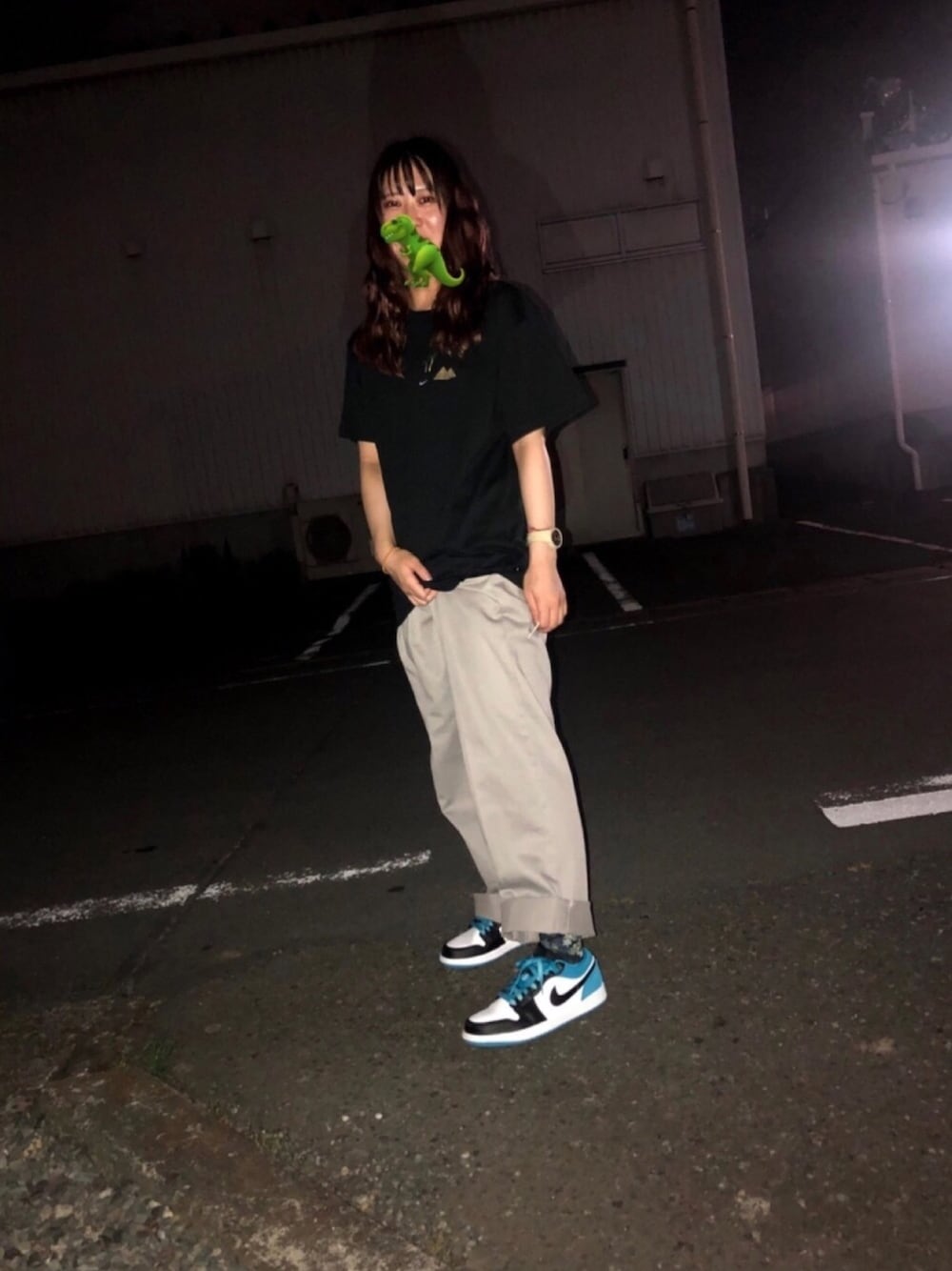「nike sb 、Dickies、AIR JORDAN」｜「Dickiesのアイテム（パンツ、グレー系）」を使った、Yunaさん（レディース・160cm）の夏コーディネートの1枚目の写真