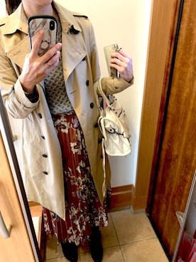 「仕事コーデ」｜「アイテム（トレンチコート）」を使った、AandN( ¨̮⋆)さん（レディース・168cm）の秋コーディネート