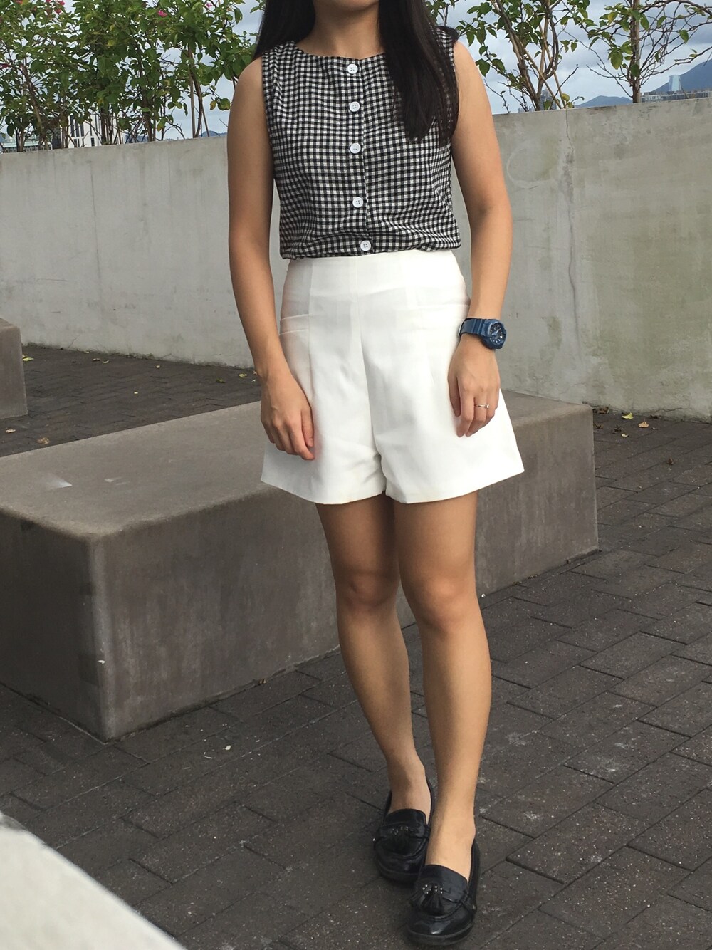 「VINTAGE、summer、girl、black and white、check、pattern」｜「no brandのアイテム（パンツ、ホワイト系）」を使った、miss c.さん（レディース・151cm）の夏コーディネートの1枚目の写真