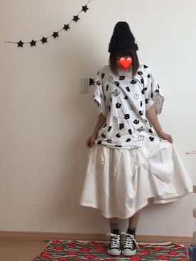 「mercibeaucoup,（メルシーボークー）のＳ：ロゴトラ（Tシャツ/カットソー、ホワイト系）」を使った、しろTOむくさん（レディース）の夏コーディネート