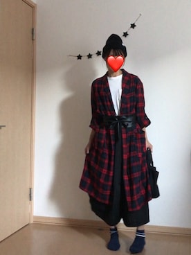 「ScoLar（スカラー）のアイテム（シャツ/ブラウス、レッド系）」を使った、しろTOむくさん（レディース）の秋コーディネート