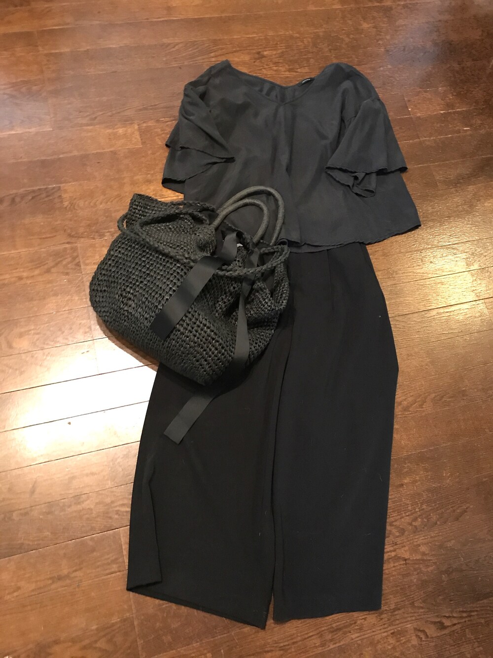 「JEANASISのアイテム（シャツ/ブラウス、ブラック系）」を使った、coocooさん（レディース・159cm）の夏コーディネートの1枚目の写真