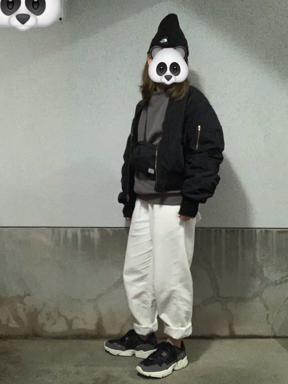 「味噌買いに、雨」｜「GUのアイテム（スウェット、グリーン系）」を使った、ユイさん（レディース・155cm）の冬コーディネートの1枚目の写真