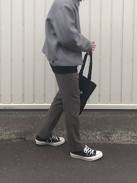 「YAECA（ヤエカ）のアイテム（スラックス）」を使った、rikuuu1219さん（メンズ・170cm）の冬コーディネート